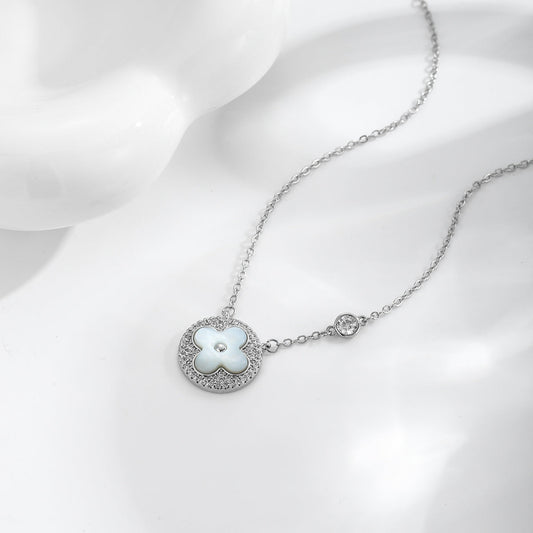 Four-leaf clover mother-of-pearl necklace