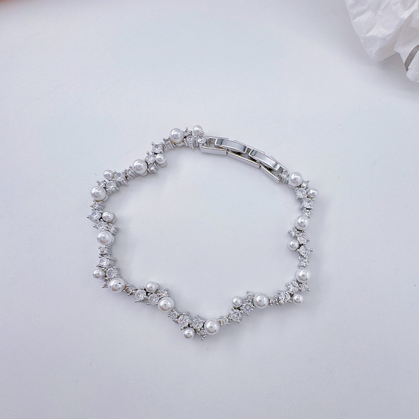 Full Diamonds Pearls Small Fragrance Bracelet