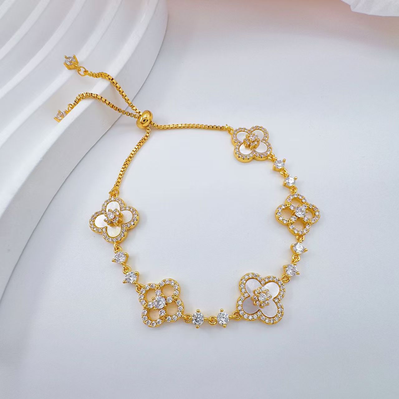 Four Leaf Clover Zirconia Openwork Bracelet