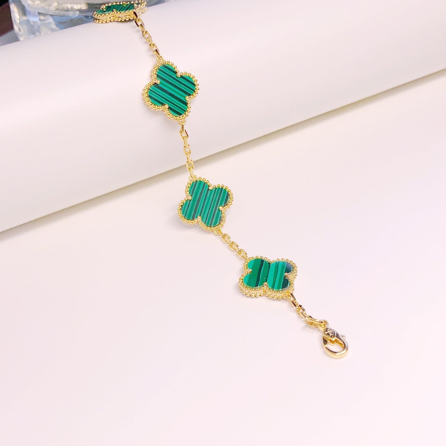 Four Leaf Clover Shape Green and Black Bracelet
