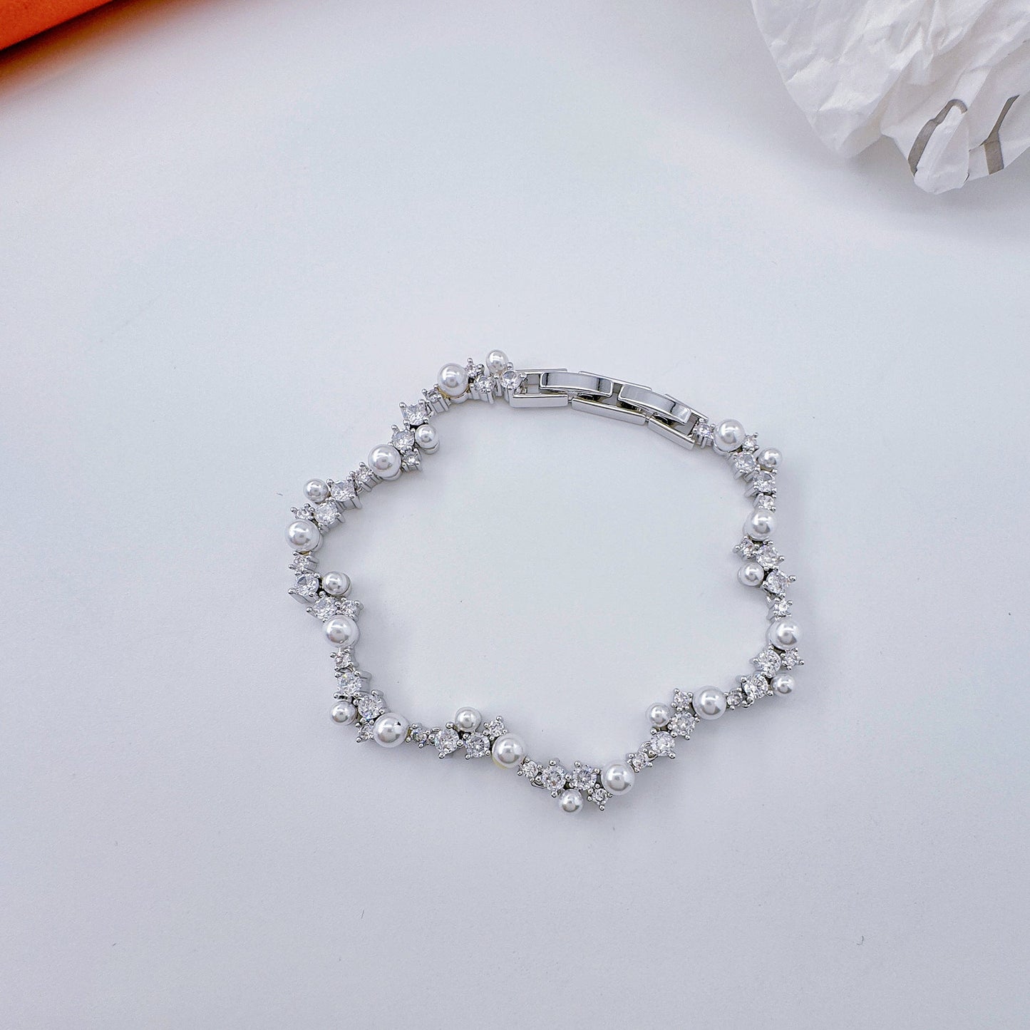 Full Diamonds Pearls Small Fragrance Bracelet